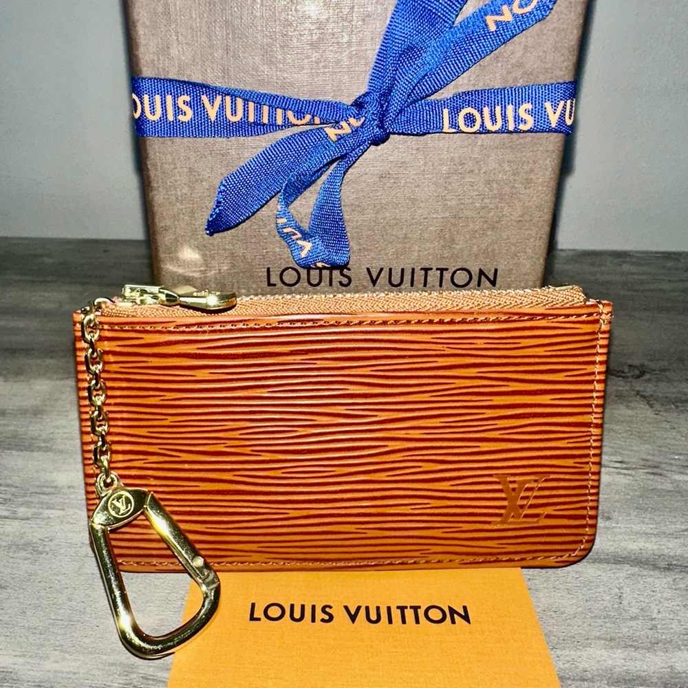 Authentic Louis Vuitton Brown Epi leather Pochette Cles- FREE COA